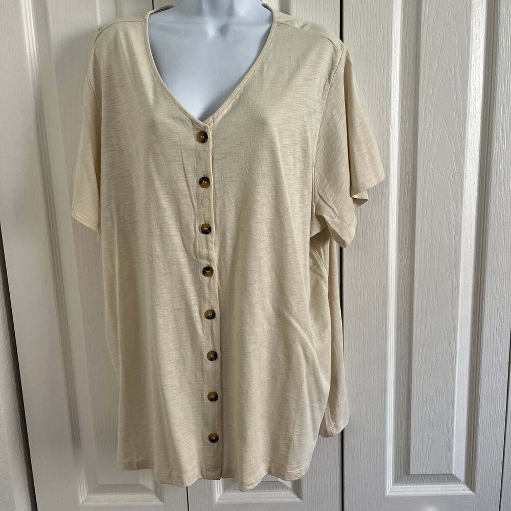 CJ Banks Women’s 2X Beige Button Front Short Sleeve Top NWT Plus Size Blouse